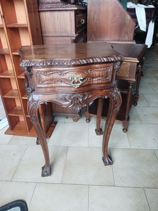 Mesinha de cabeceira