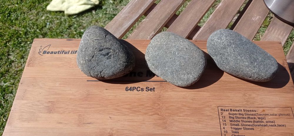 Panela de pedras quentes para massagem