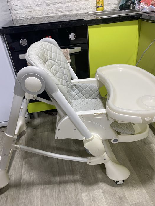 Стільчик для годування Carrello Caramel