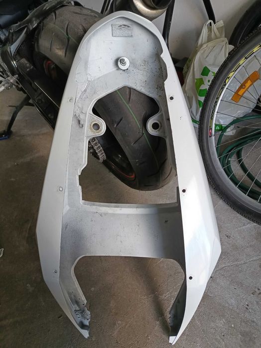Zadupek ogon owiewka tył Suzuki Gsx-r gsxr K4/K5