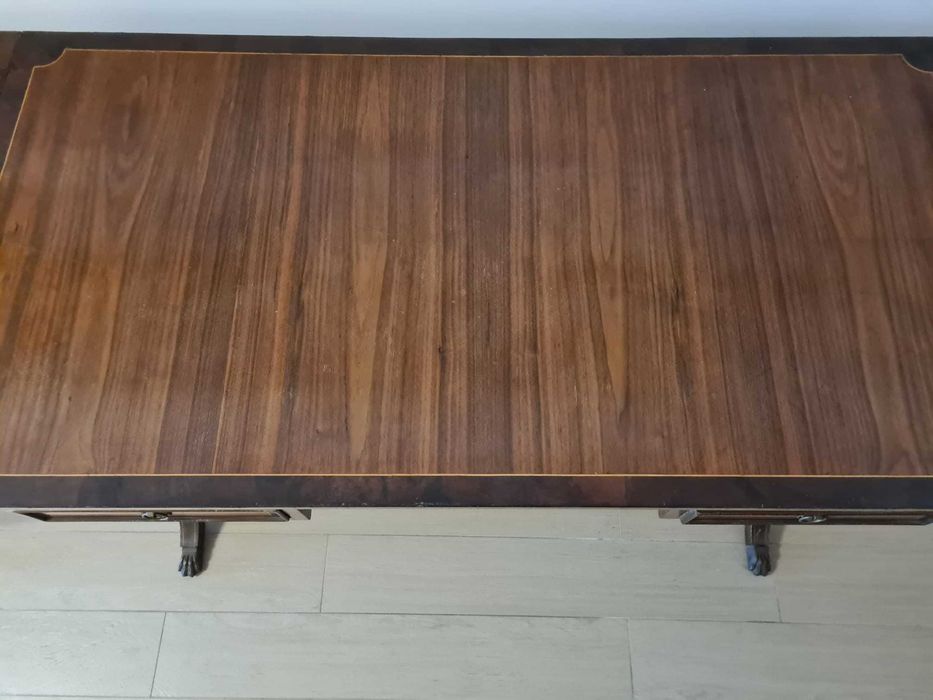 Secretária Antiga em Madeira Maciça – Funcional e em Excelente Estado