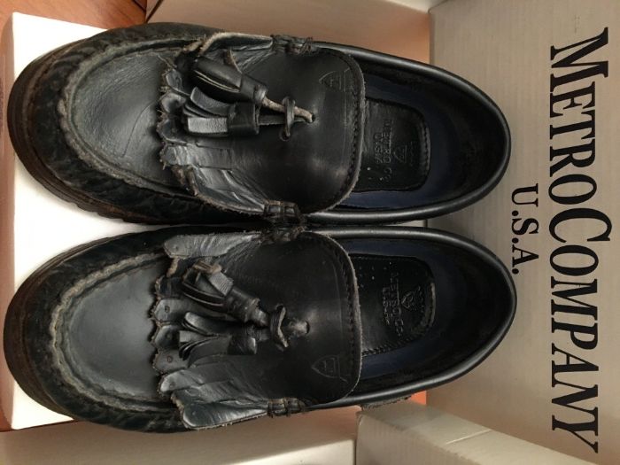 Sapatos Pele Pom-Pom (27 e 28) e Vela (29)