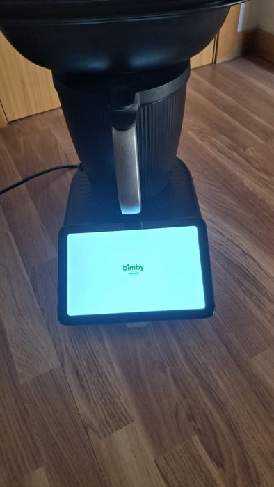 Robo de cozinha Bimby TM7