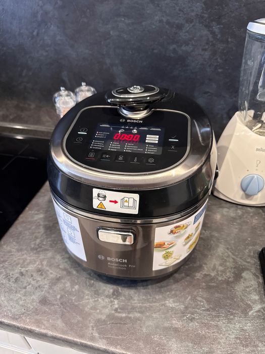Мультиварка-скороварка AutoCook BOSCH MUC88B68RU індукційна