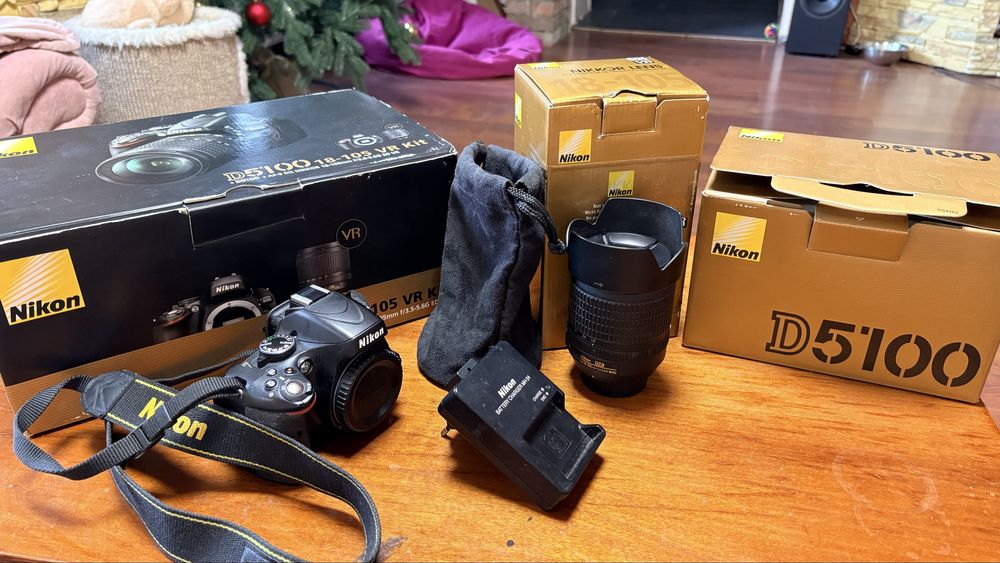 Nikon d5100 body + nikkor 18-105