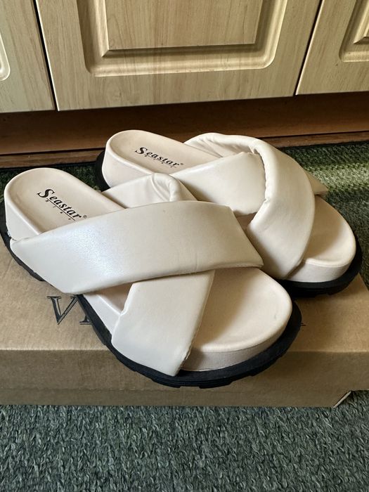 Шльопанці -сабо