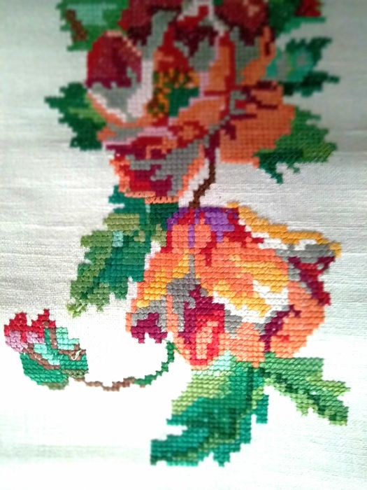 Обмін на саджанці лохини Вишивка квіткове панно автентичне  рукоділля