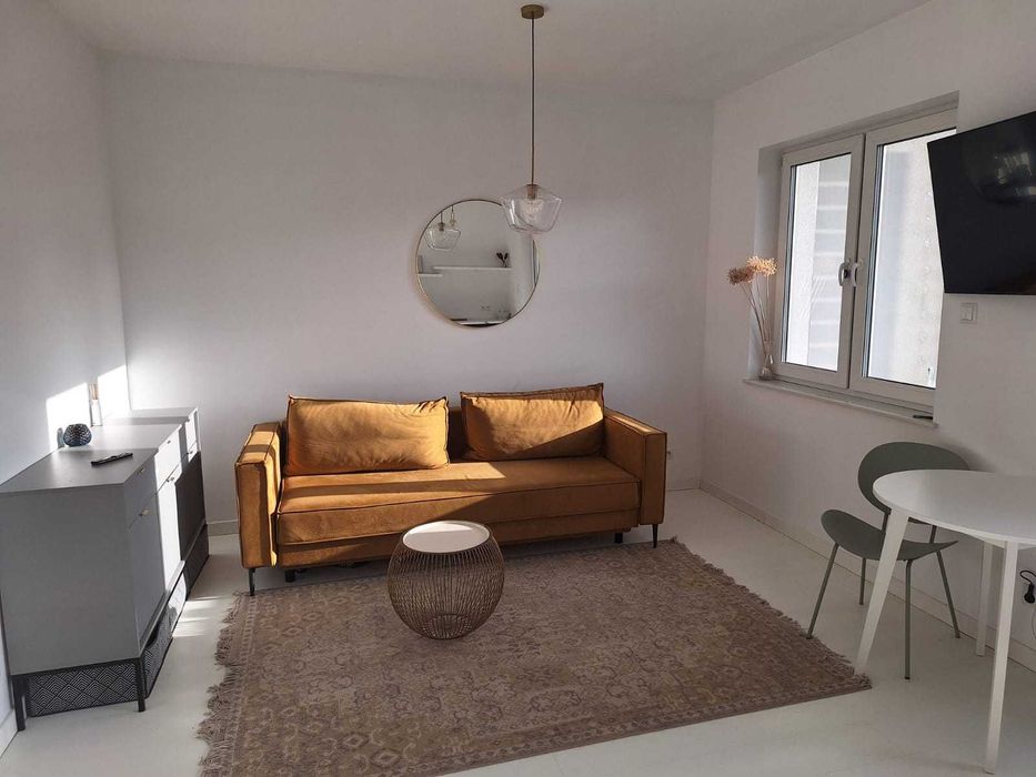 31m Wynajmę eleganckie mieszkanie z ogródkiem