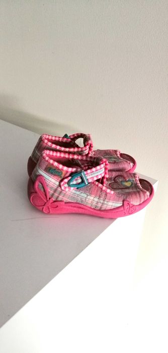 różowe buty buciki sandały sandałki dla dziewczynki 21cm kapcie