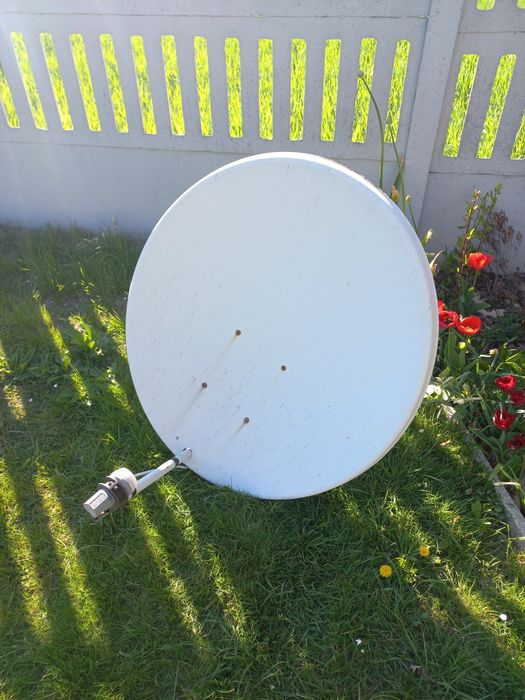Antena satelitarna Sharp z konwerterem