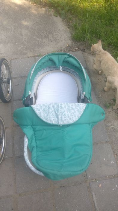Продам детскую коляску