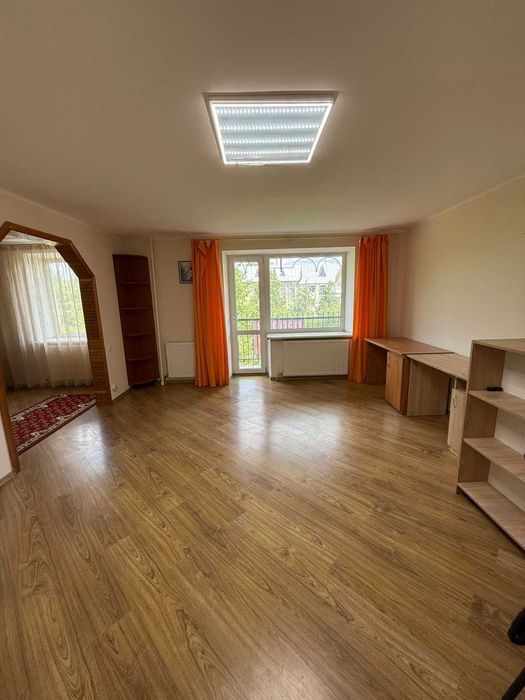 Продам 4к квартиру у м. Шаргород 8205