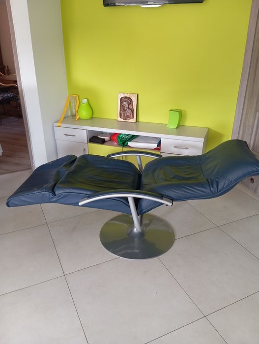 Шкіряне крісло реклайнер