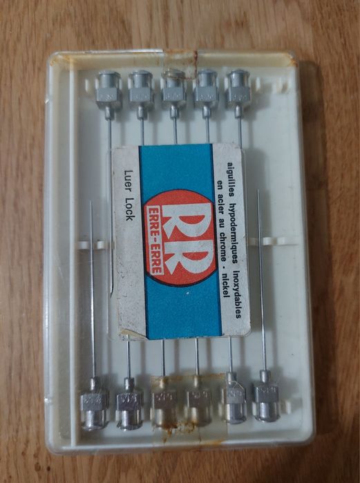 Material médico - agulhas de seringas