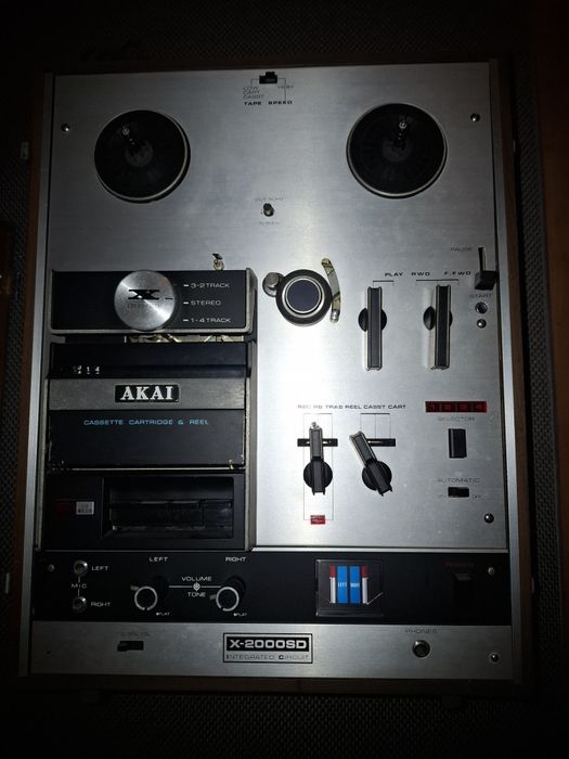 AKAI X-2000SD leitor e gravador de reel to reel, cassetes e cartuchos