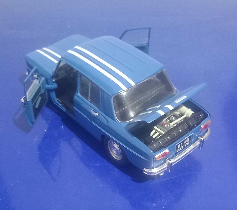 Miniatura da solido escala 1.18 de coleçao