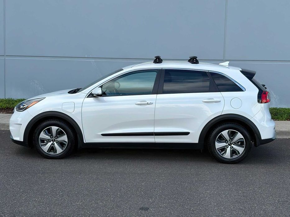 Kia Niro Hybrid      2018