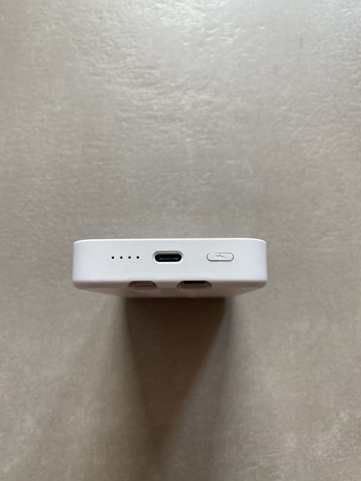 Nowy powerbank 5000 mAh MagSafe + pudełko i kabel USB-C