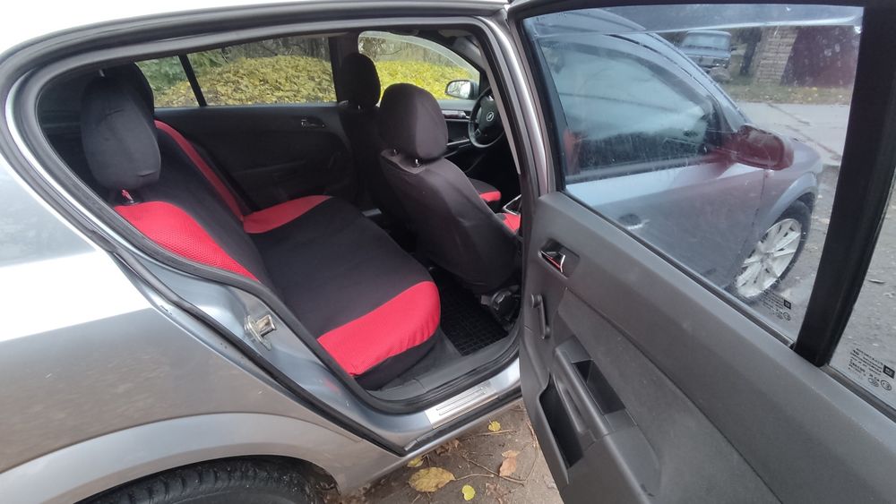 Opel Astra H 2005 рік 1,4 газ/бензин в доброму стані