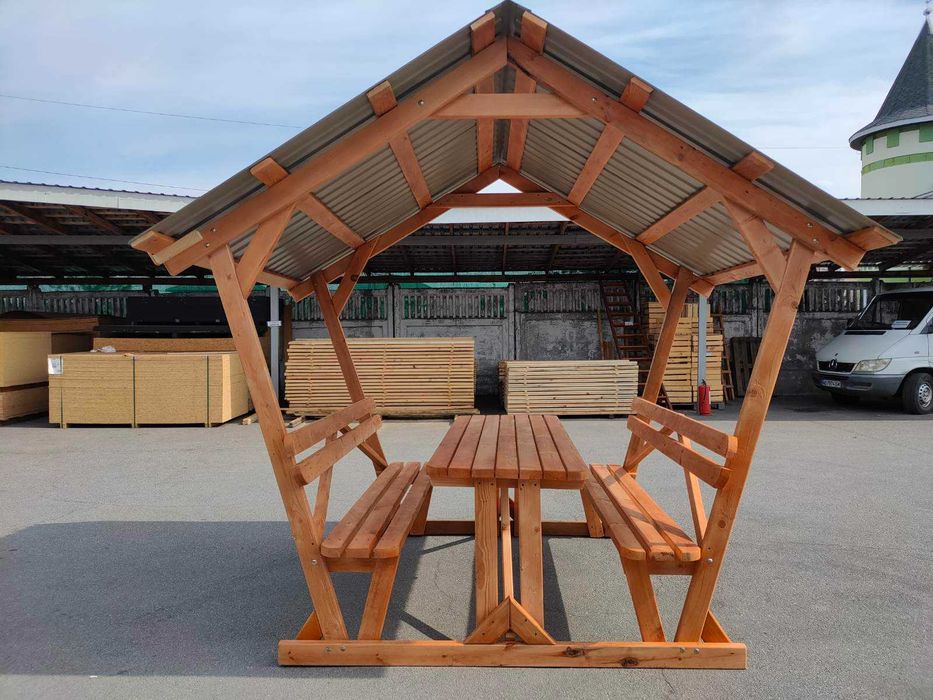 Альтанки. Лавки паркові. Квітники. Місточки