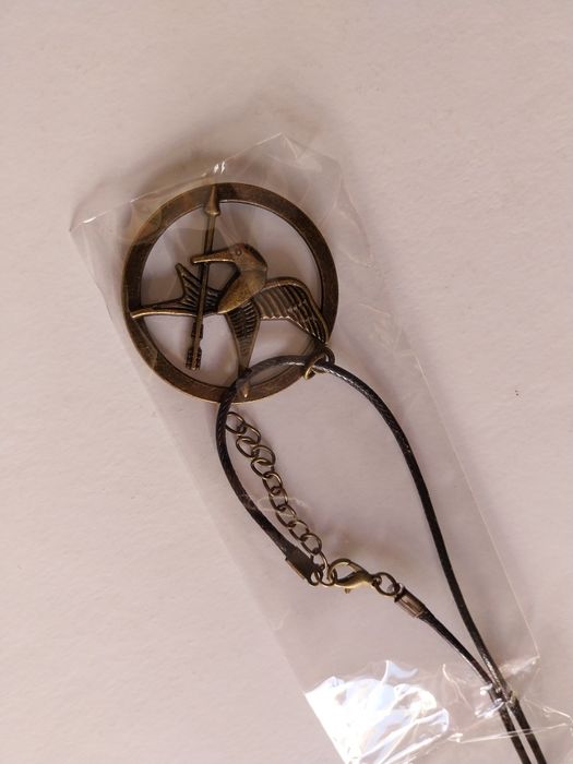 Jogos da Fome colar mimo gaio The Hunger Games mockingjay necklace NEW