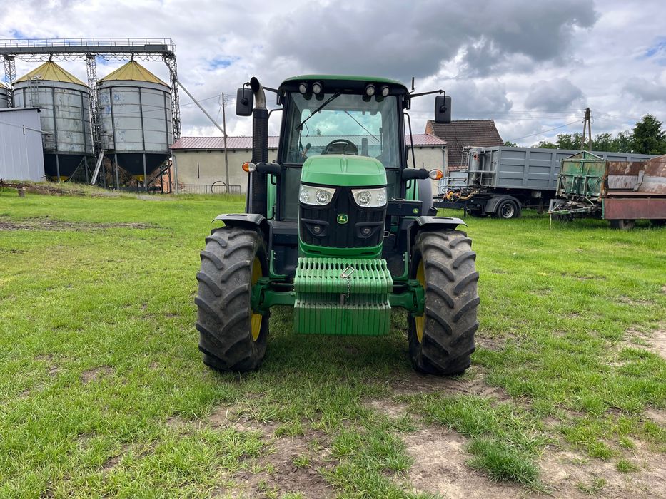 John Deere 6125 m