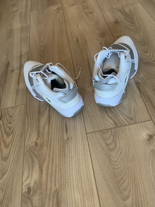 Vende se sapatinhas marca alan iverson
