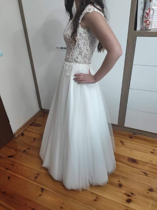 Piękna suknia ślubna