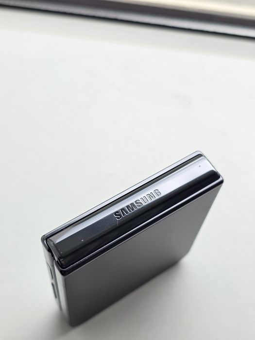 Samsung Galaxy z flip 4 ідеальний стан
