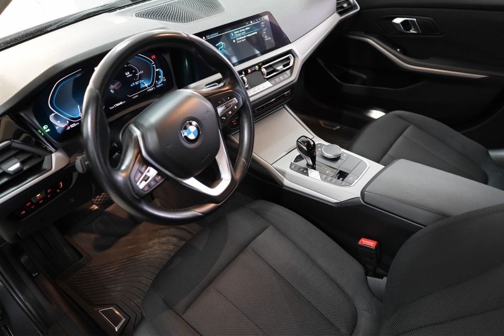 BMW 330e como novo