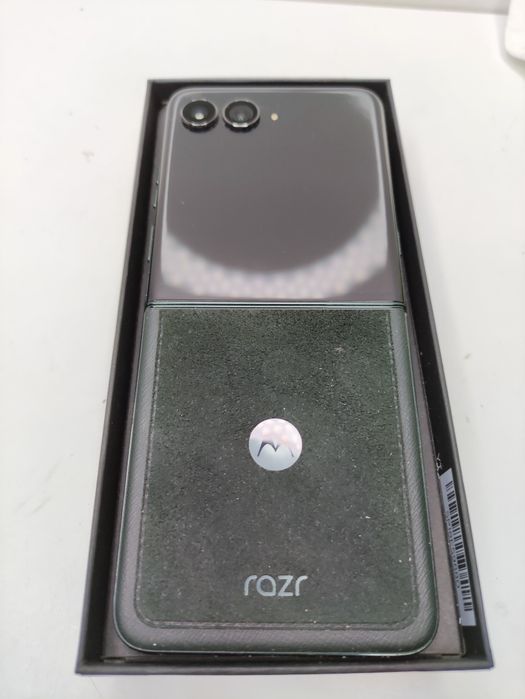 Telefon Motorola Razr 60 ultra 512/16GB