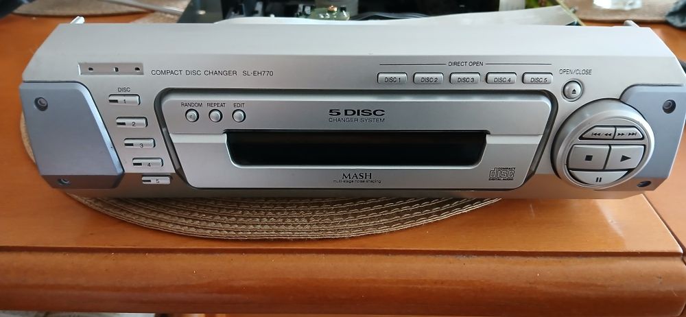 C D Technics  SL EH770