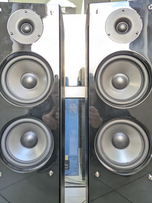 Hi-Fi Акустика Andersson HIS 2.3. Рояльный лак. Вес 30 кг