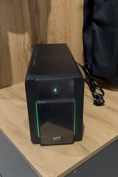 ДБЖ APC Easy UPS 1600VA Schuko