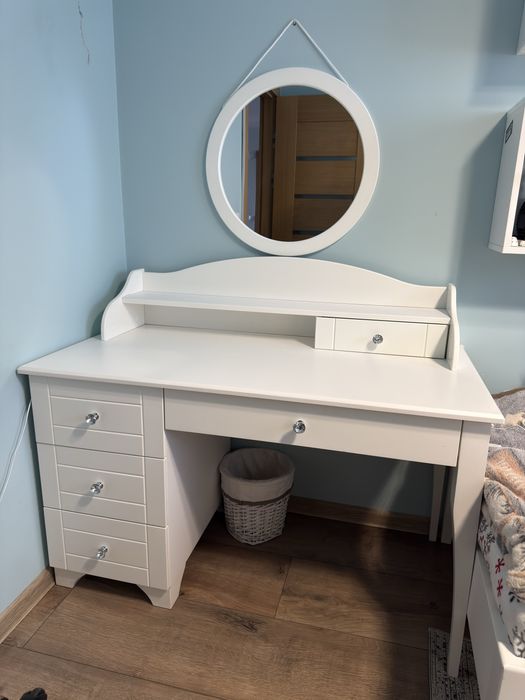 biurko + toaletka i lustro meblik