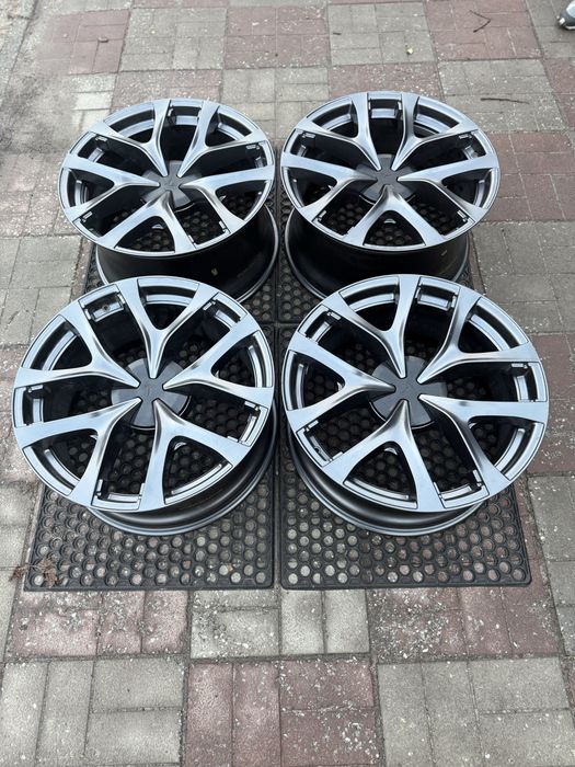 оригінальні диски Tesla Model Y Performance 21” Uberturbine (Juniper)