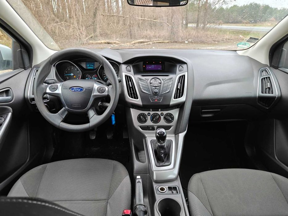 Ford focus mk3 kombi 1.6 16v 105ps super stan
