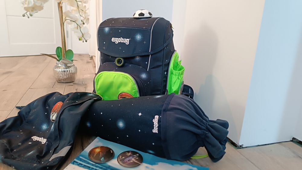 Tornister Ergobag + worek + tyta+ dodatkowe rzepy dla pierwszoklasisy