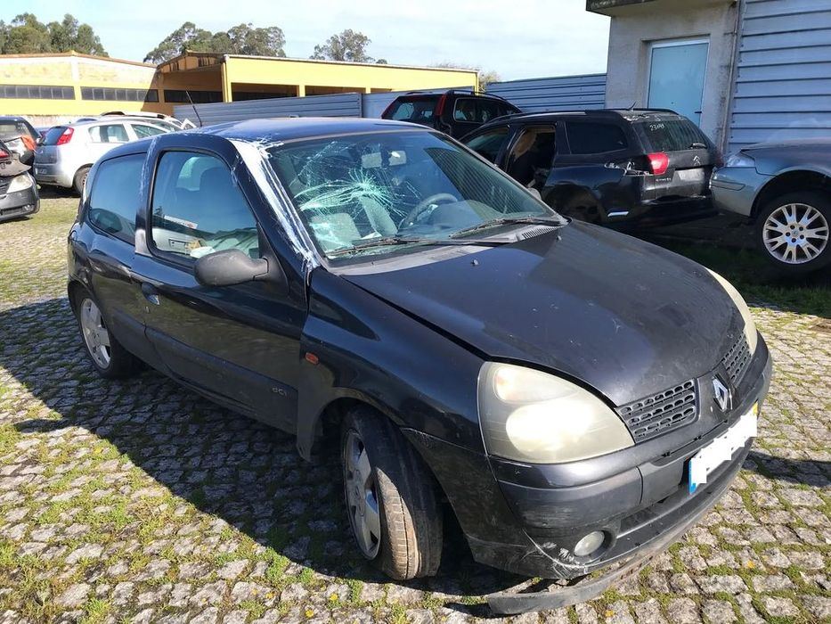 Renault Clio II 1.5 DCi Van 2002 - Para Peças