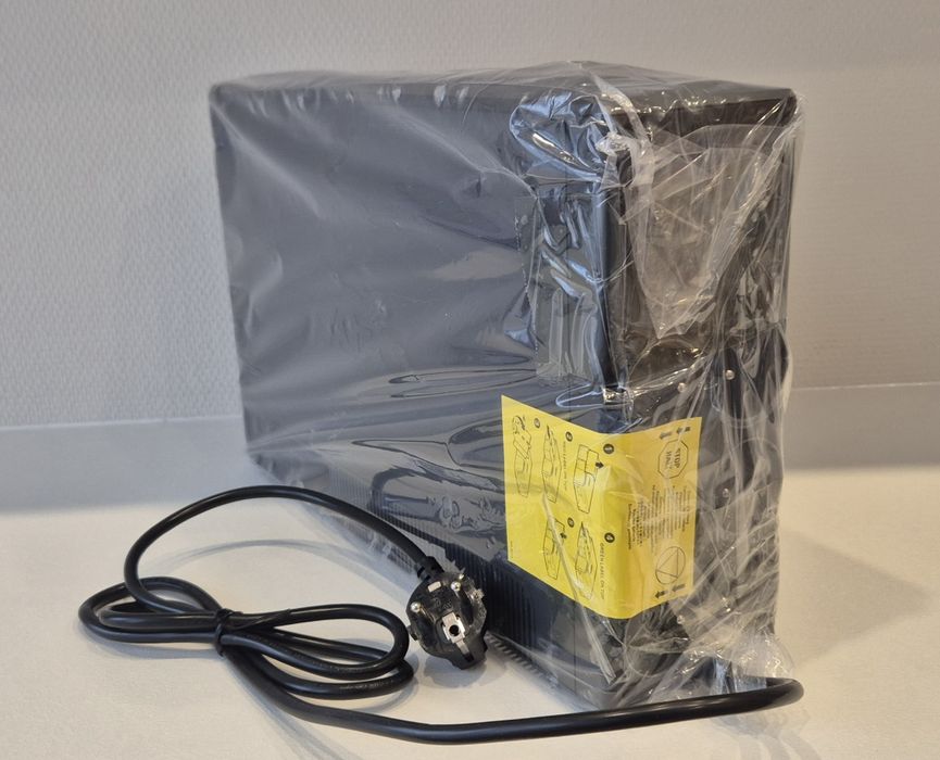 Zasilacz awaryjny-UPS APC PRO 900