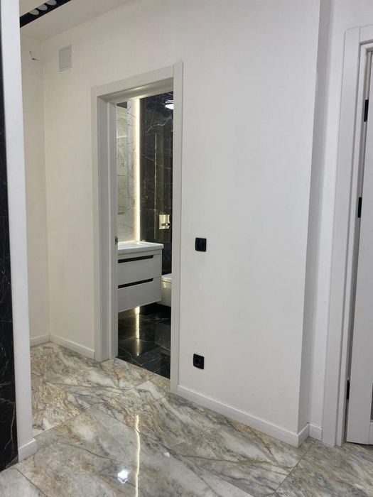 Подобово біля обласної лікарні