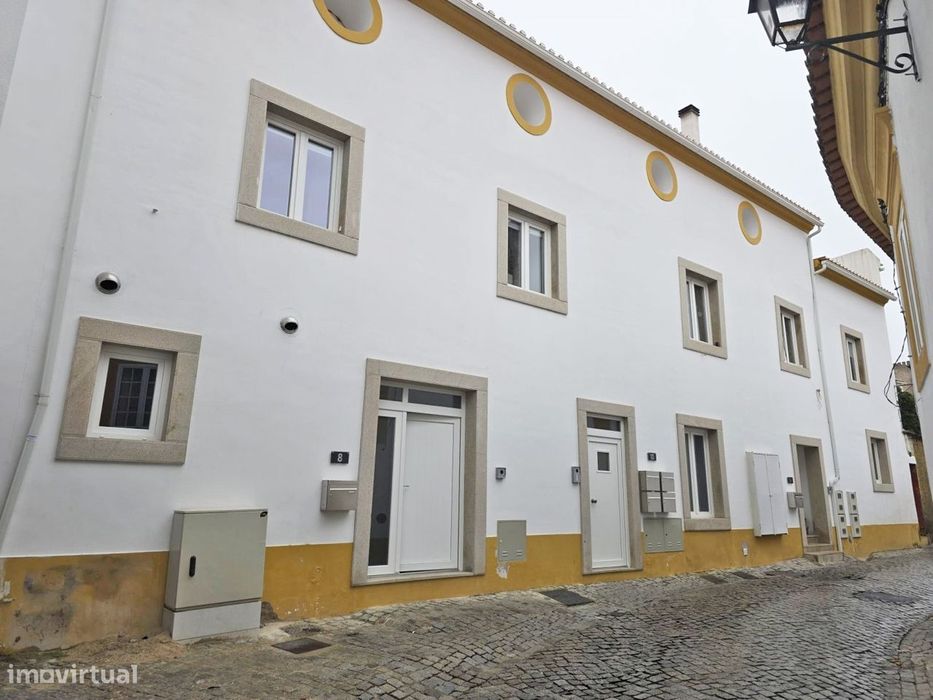 T1 transf. emT2 c/ 2 Lug. Estacionamento - Centro de Portalegre