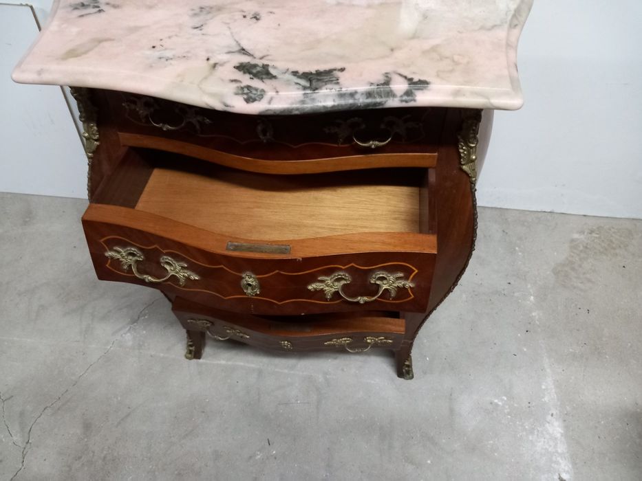 Camiseiro comoda Luís xv