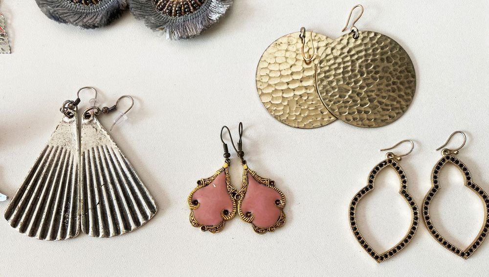 Coleção de 14 pares de brincos, tudo NOVO!