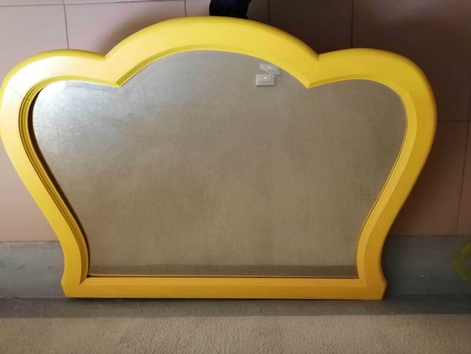 Espelho em madeira / Wooden mirror