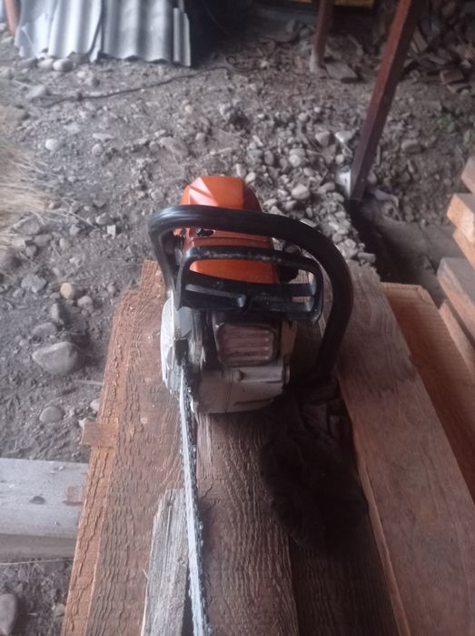 Бензопила Штіль М5 362 в робочому стані