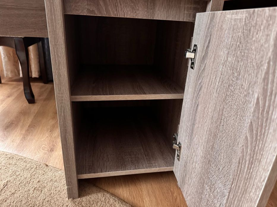 Продаю стіл письмовий