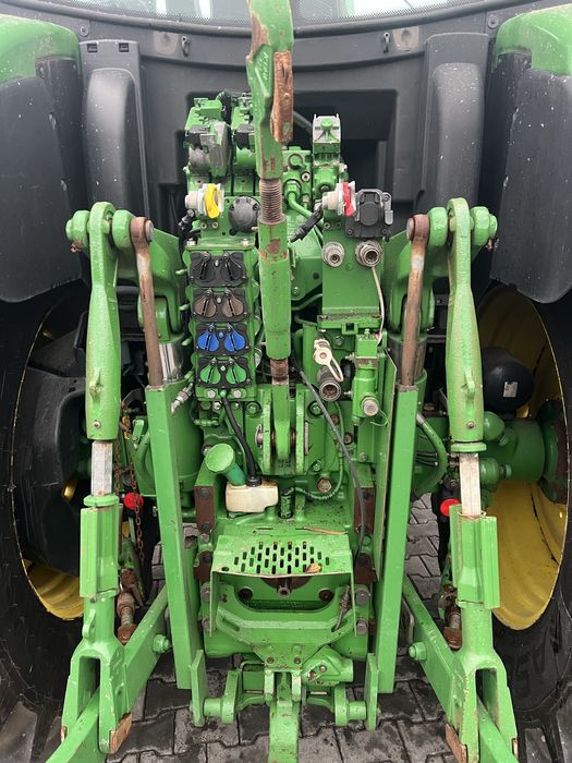Трактор John Deere 6155R