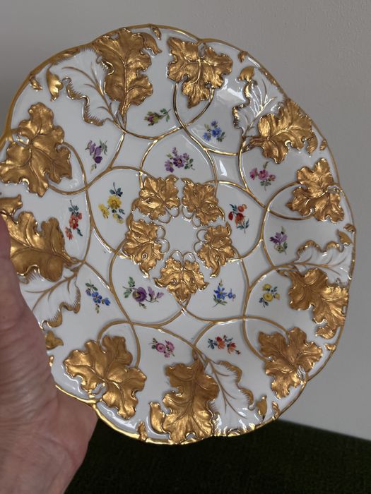 Miśnia Meissen patera rozproszone kwiaty