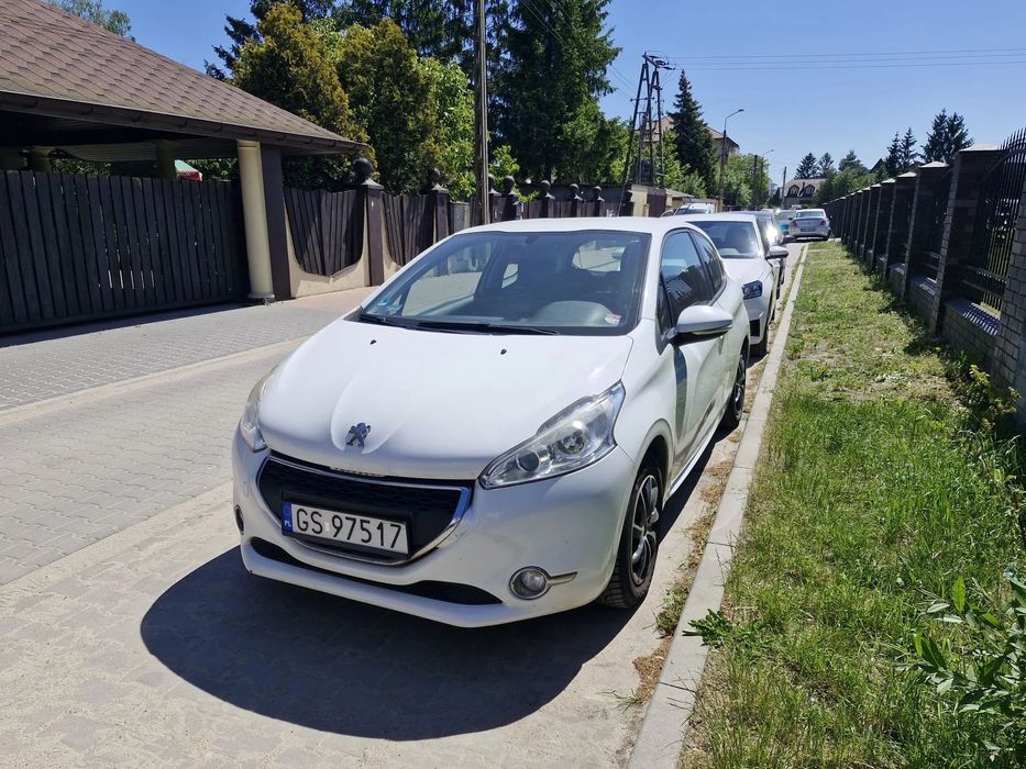 Peugeot 208 Peugeot 208
